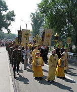 Около двух тысяч жителей Новокузнецка приняли участие в крестном ходе на День города